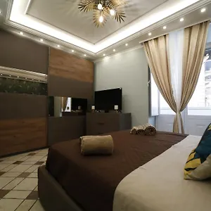 https://pidatella-home.taorminaitalyhotels.com